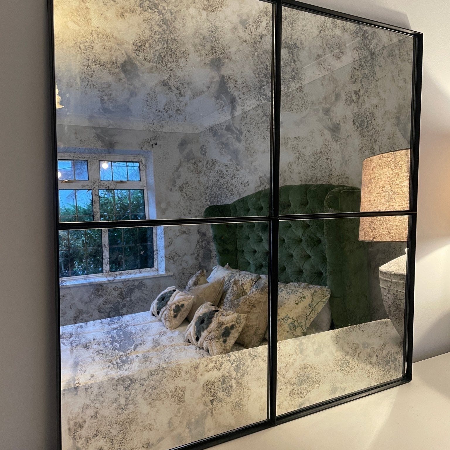 ANTIQUE MIRROR FRAMES - Retro Reflections