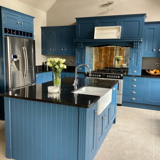 ANTIQUE MIRROR TILES - Retro Reflections