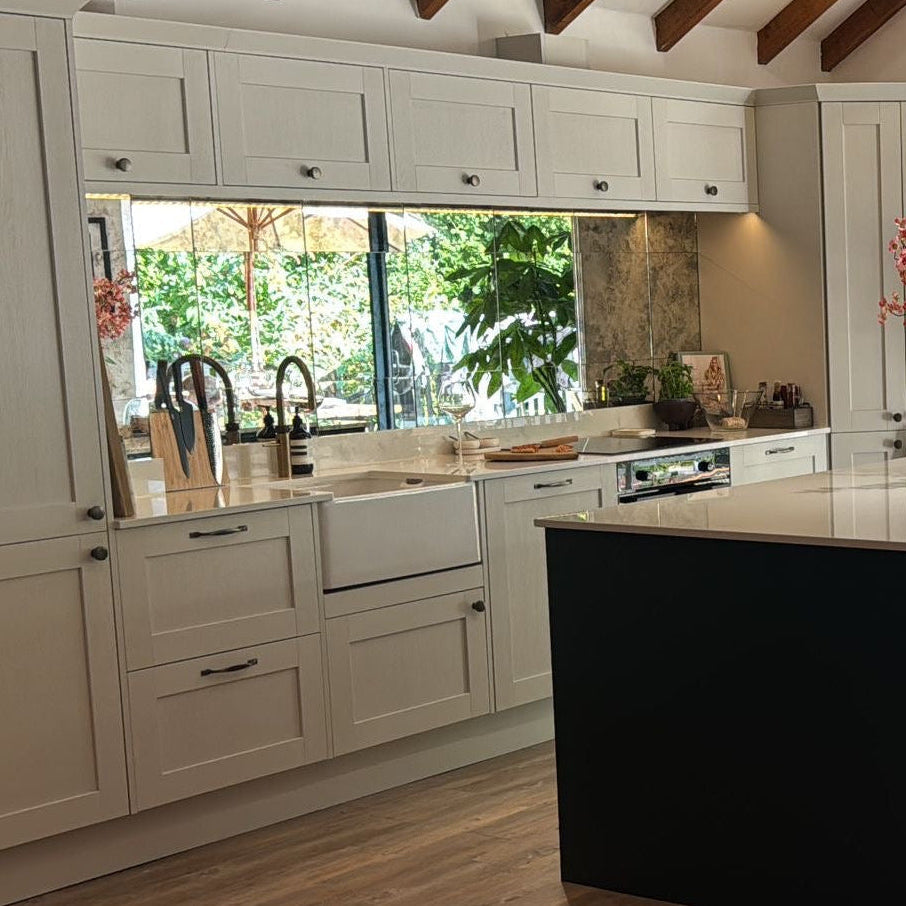 ANTIQUE MIRROR TILES - Retro Reflections